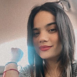 Meet your Posher, Claudia beatriz